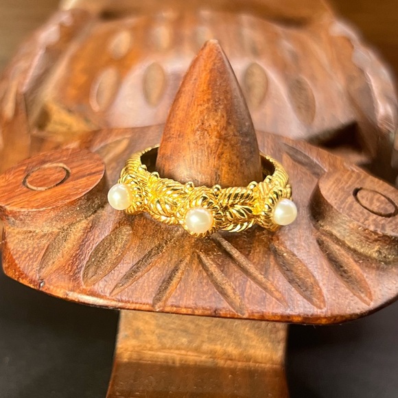 Judith Ripka Jewelry - Judith Ripka .925 Gold CLAD Ring w/ Sterling Silver 3 Stations Pearl Ring Size 8
